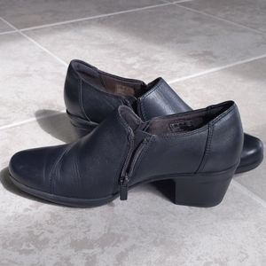 Clarks Collection Soft Cushion Ankle Leather Zip 8
